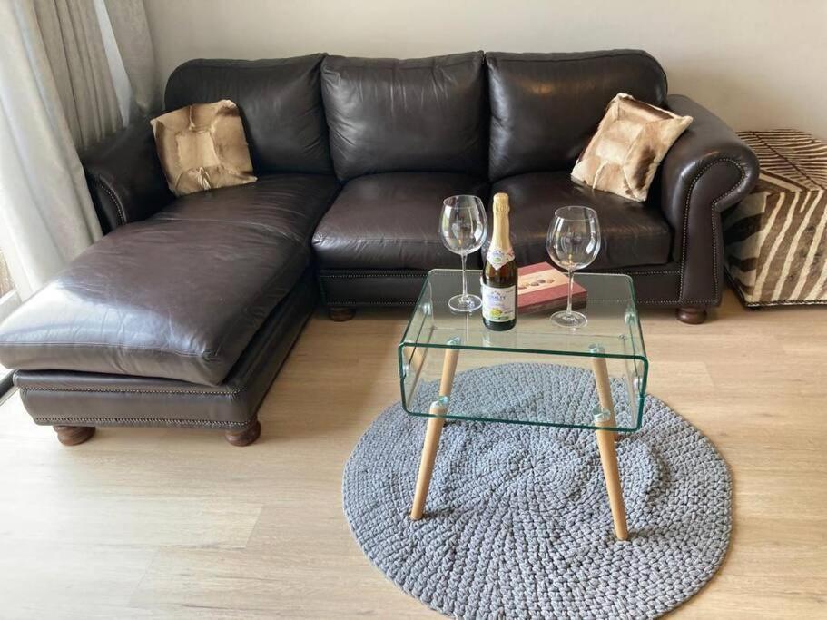 Apartment Mini Suits *